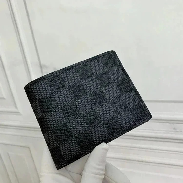 Small and exquisite wallet image 2