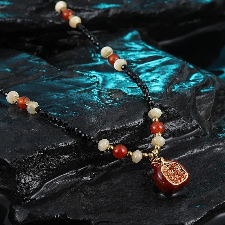 16 Nights Pomegranate Necklace Copper Alloy Original Design Handmade Beaded Retro Light Luxury Red Clavicle Chain for Women