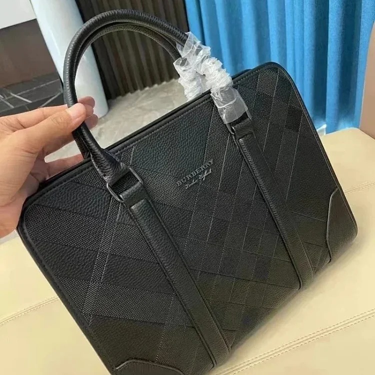 YY12-Fashionable plaid classic business men's handbag image 2