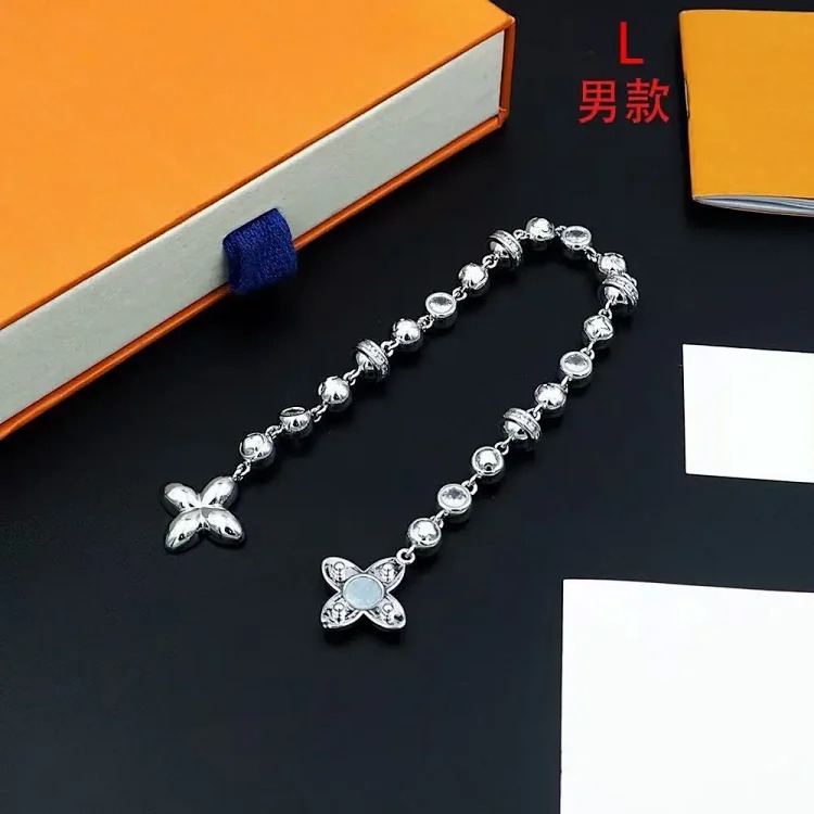 Cross-border popular four-leaf clover with diamond beads European and American punk Xiha versatile men and women clavicle necklace bracelet