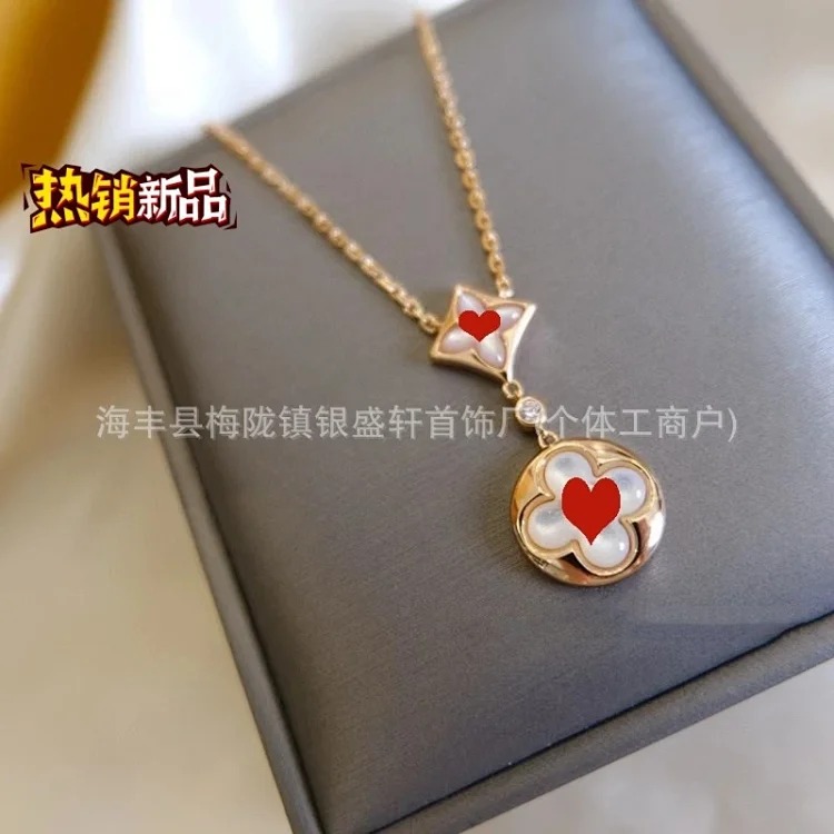 Diamond-shaped pointed flower round cake bracelet necklace for women high V gold double flower versatile mother-of-pearl pendant factory direct sale