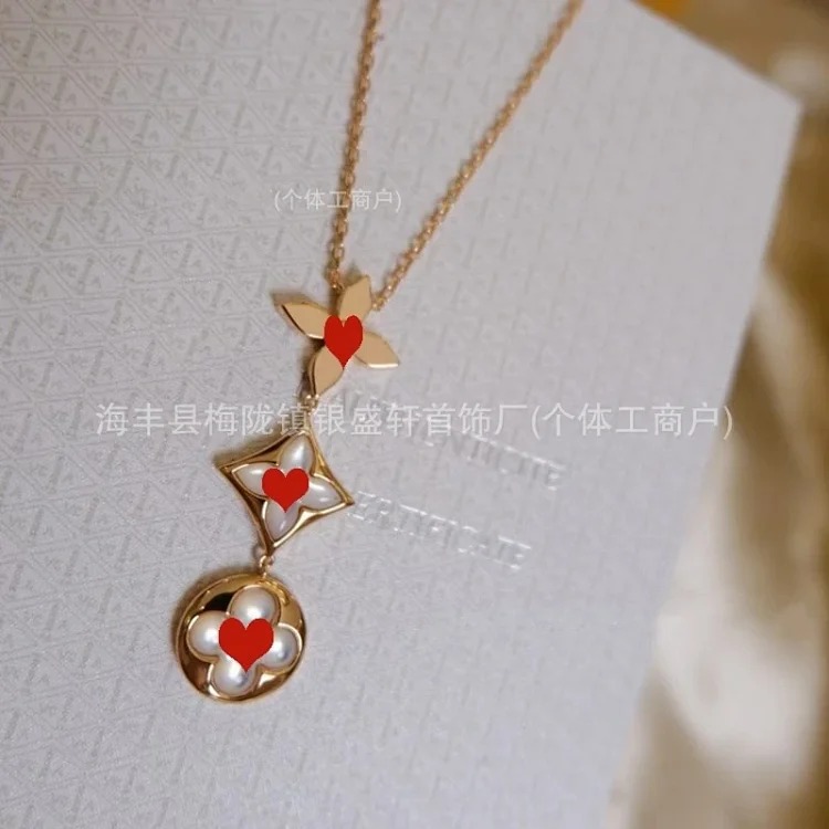 Diamond-shaped pointed flower round cake bracelet necklace for women high V gold double flower versatile mother-of-pearl pendant factory direct sale