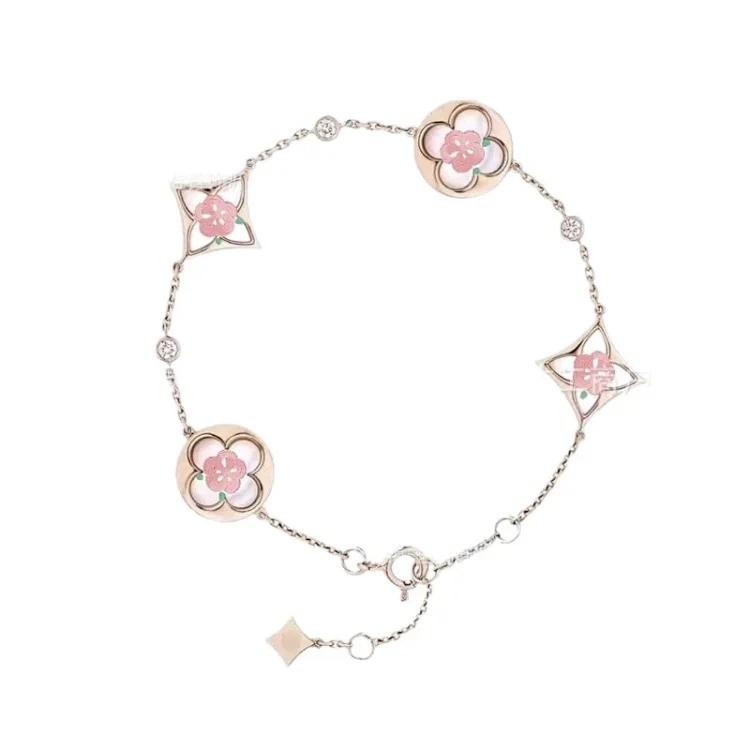 Diamond-shaped pointed flower round cake bracelet necklace for women high V gold double flower versatile mother-of-pearl pendant factory direct sale
