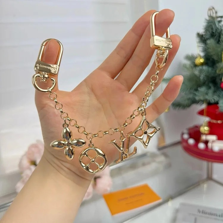 XXX-LYWD metal chain flower and letter string bag chain bag pendant-4010