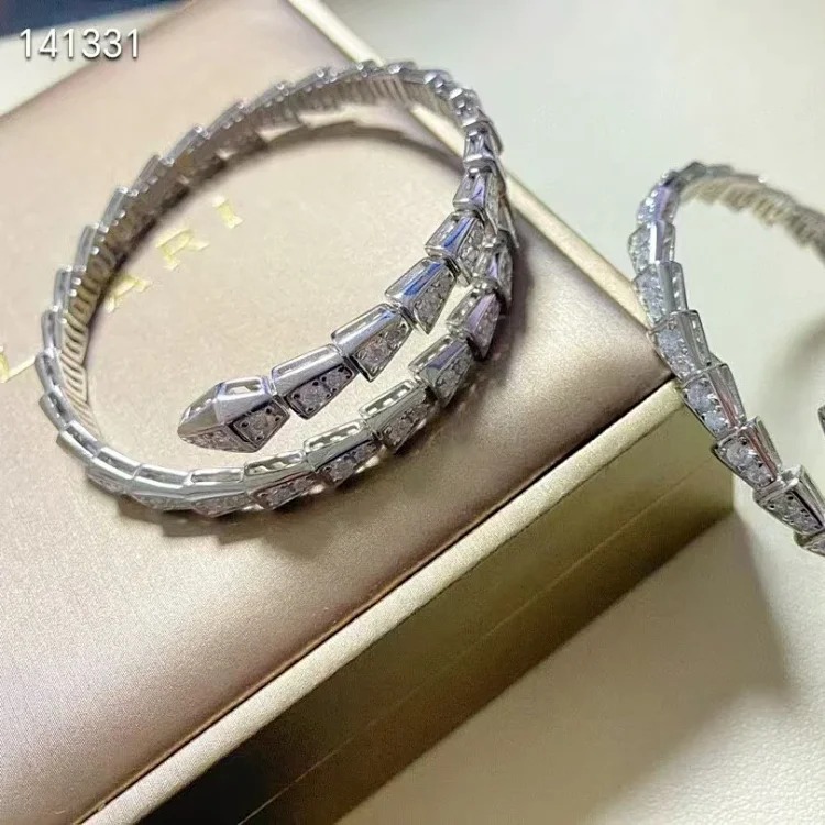 High-end V gold thick gold electroplated Baojia spring snake bracelet European and American popular cross-border hot style Xiaohongshu same style bracelet(pic13) High-end V gold thick gold electroplated Baojia spring snake bracelet European and American popular cross-border hot style Xiaohongshu same style bracelet