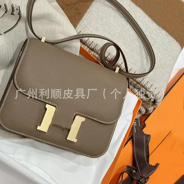 Foreign trade Guangzhou high-quality H buckle stewardess bag Kangkang small square bag EP genuine leather palm print tofu bag single shoulder crossbody womens bag(pic6) Foreign trade Guangzhou high-quality H buckle stewardess bag Kangkang small square bag EP genuine leather palm print tofu bag single shoulder crossbody women's bag