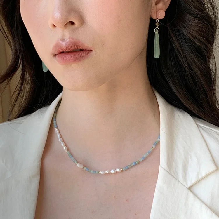 Aquamarine natural stone mother-of-pearl clover necklace temperament freshwater pearl shell blue and green beaded small fresh necklace