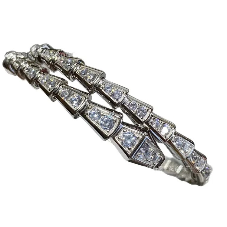 V gold high Baojia spring full diamond snake bracelet snake bone tail diamond CNC carved and plated 18K rose gold