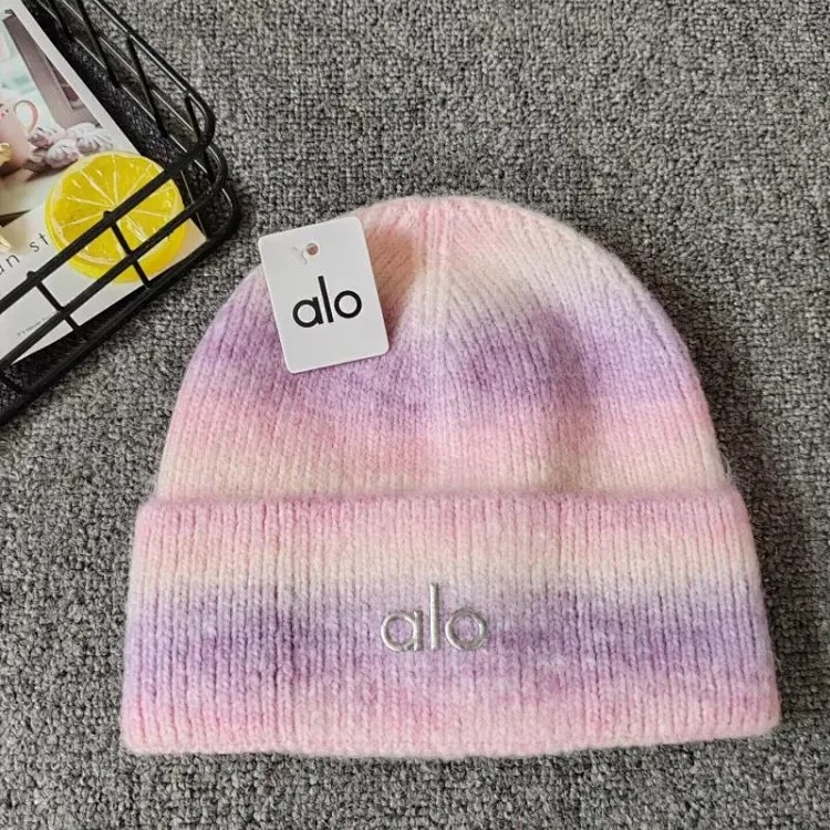 Gradient knitted hat image 2