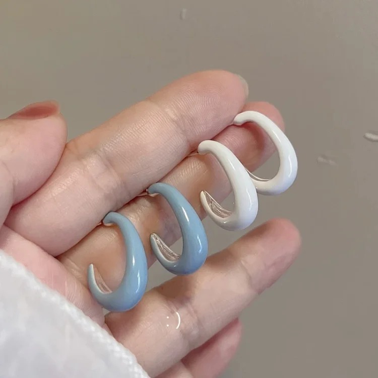 Autumn and winter milk style gentle square C circle dripping glazed mosquito coil ear clip high-end simple 925 silver nail earrings jewelry for women