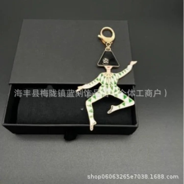 Xiaoxiangjia New Tricorn Hat Human Shape Keychain Christmas Series One Piece Dropshipping