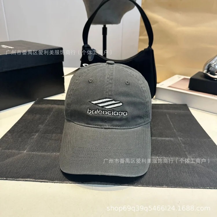 New outdoor baseball cap for men and women, fashionable peaked cap, enlarged head circumference to show face, small wide brim sun hat wholesale