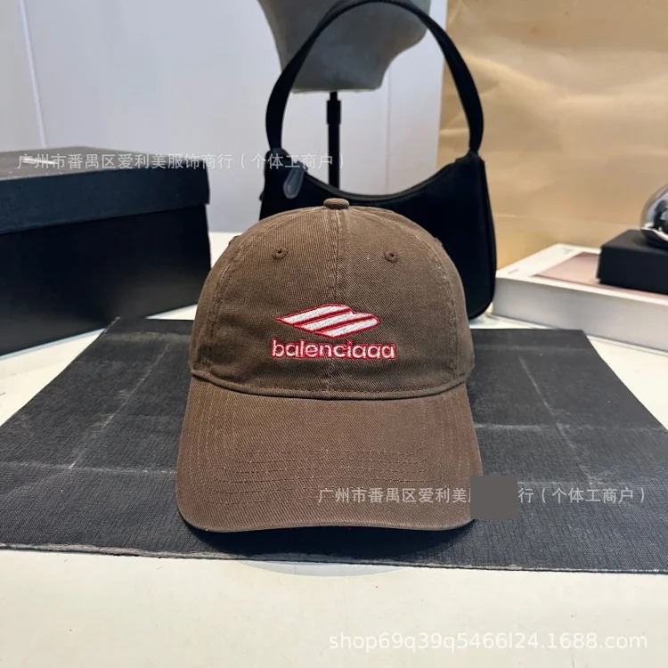 New outdoor baseball cap for men and women, fashionable peaked cap, enlarged head circumference to show face, small wide brim sun hat wholesale