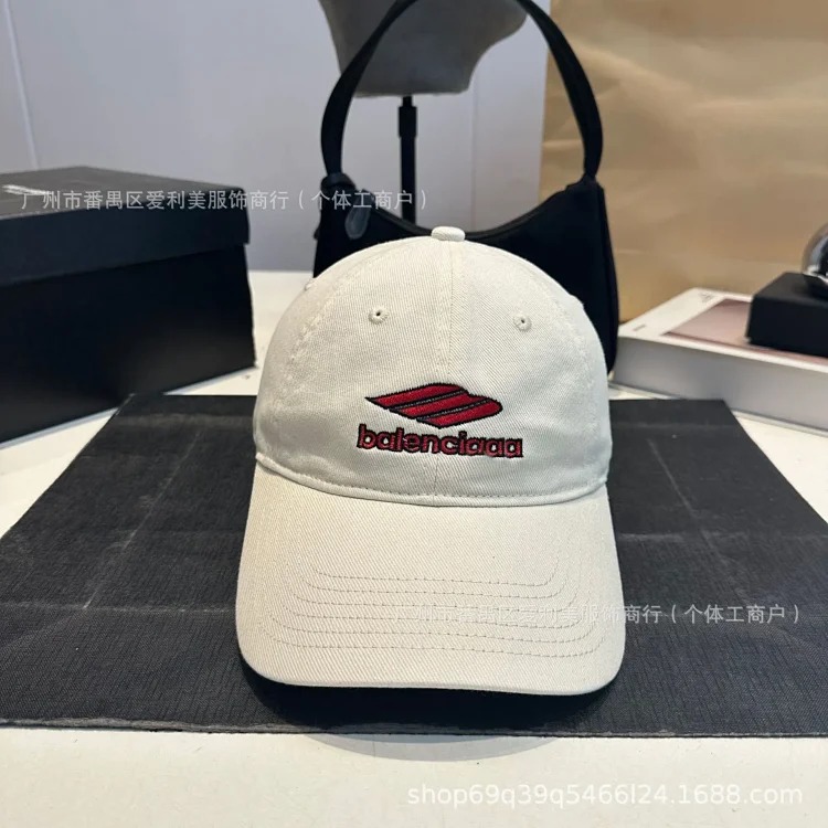New outdoor baseball cap for men and women, fashionable peaked cap, enlarged head circumference to show face, small wide brim sun hat wholesale