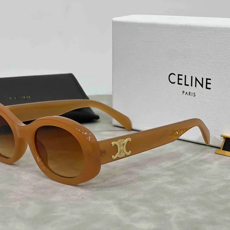 Celin1e fashionable and comfortable shoes