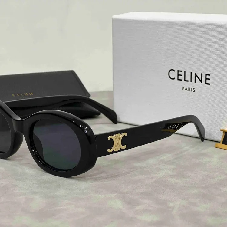 Celin1e fashionable and comfortable shoes