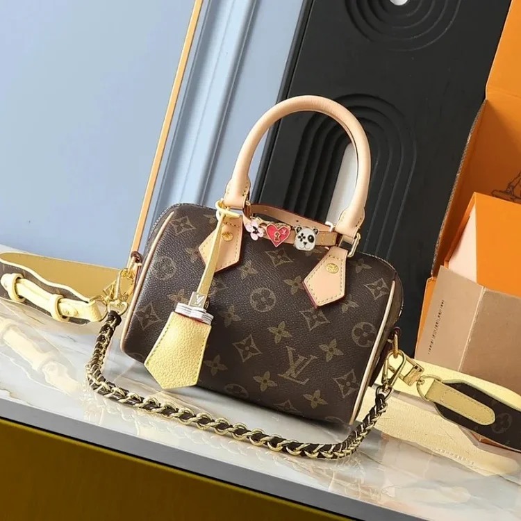 Classic fashion casual bag