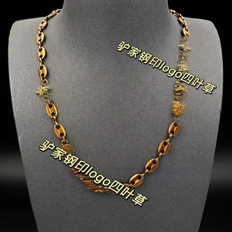 Louis Vuitton Classic old flower four-leaf flower necklace bracelet retro simple sweater chain design personalized hip-hop high-end chain