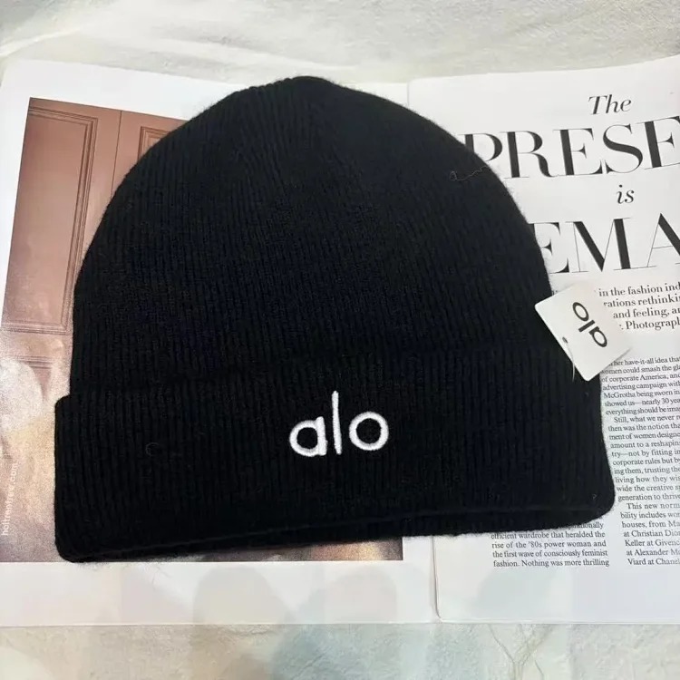 Knitted hat, woolen hat, outdoor cold-proof and warm pullover hat image 2