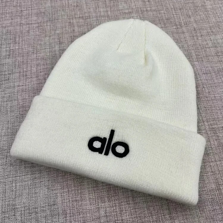 Knitted hat, woolen hat, outdoor cold-proof and warm pullover hat image 3
