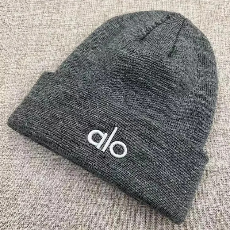 Knitted hat, woolen hat, outdoor cold-proof and warm pullover hat image 4