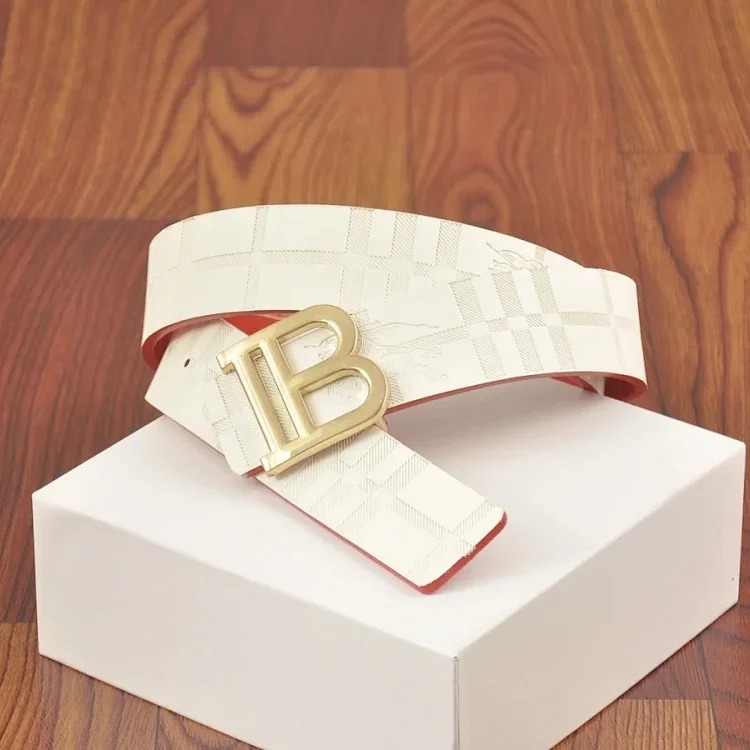 Fashionable and versatile belt 011