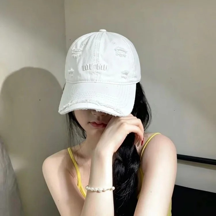 High-quality MU home small baseball cap with holes to show face, street trend soft top cap, couple sunshade hat letter