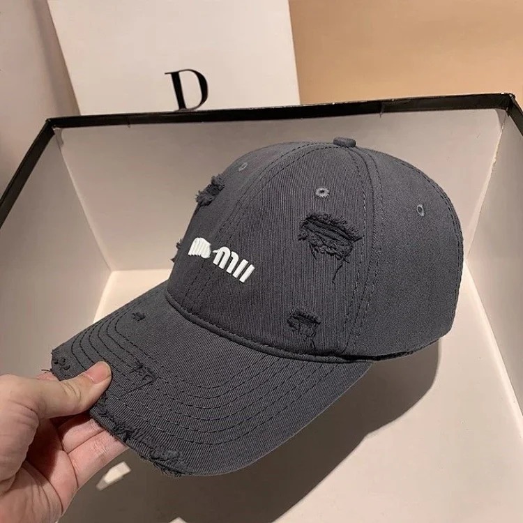 High-quality MU home small baseball cap with holes to show face, street trend soft top cap, couple sunshade hat letter