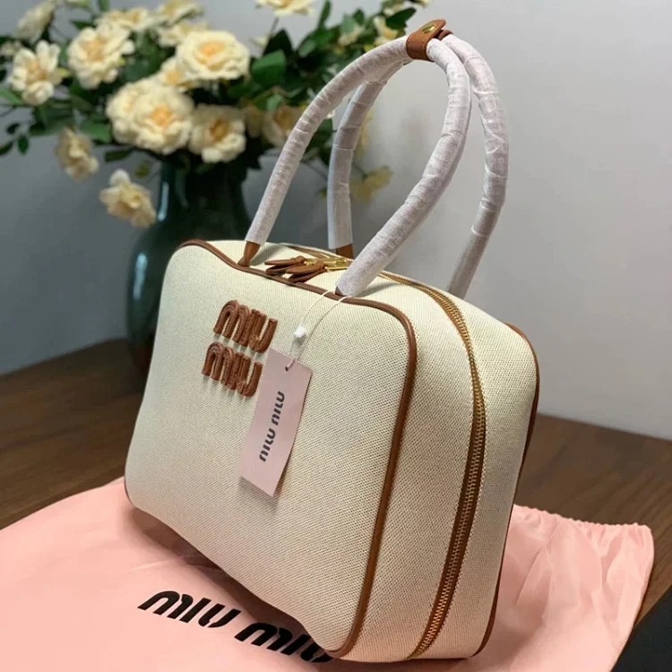 Miu 2024 new bowling briefcase large capacity portable shoulder crossbody bag fashionable commuter women's bag trend