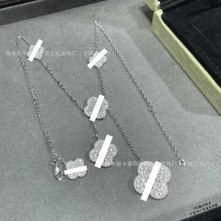 High of lucky four-leaf clover irregular six-flower girl thickened fashion light luxury style clavicle long necklace image 6
