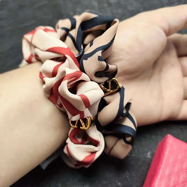 Warren style Internet celebrity artistic line hair band light luxury sweet cool little red book large intestine hair band versatile little fragrant princess hair band image 4