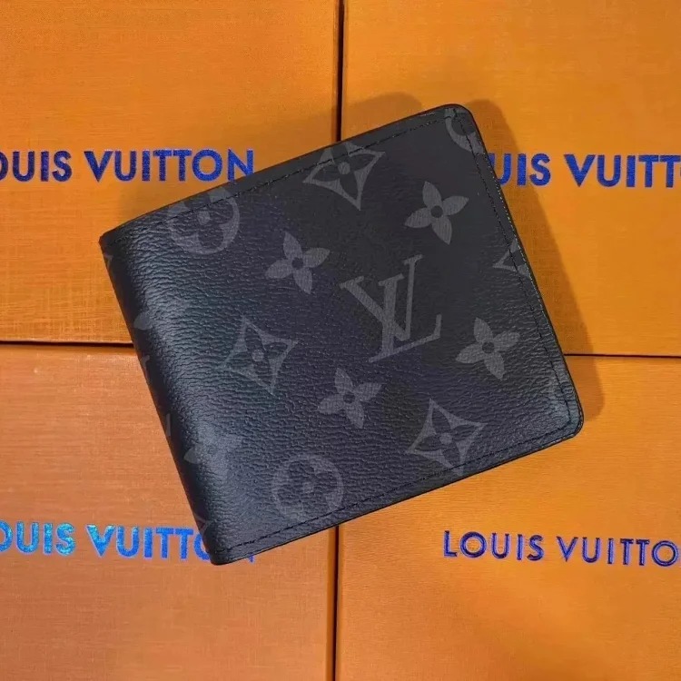 Wallet is shipping normally image 4