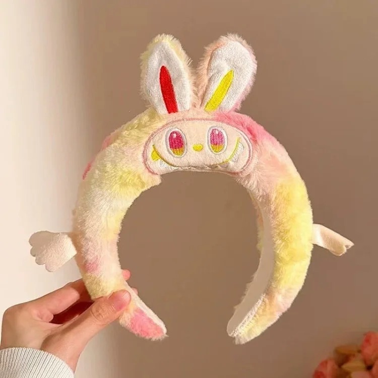 Cute labubu funny headband for women to wash their face and play cartoon headband hairpin internet celebrity hair accessories new hair bundle headwear