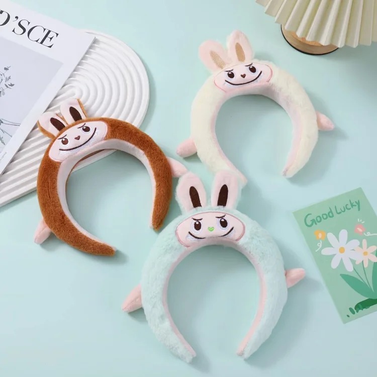 Cute labubu funny headband for women to wash their face and play cartoon headband hairpin internet celebrity hair accessories new hair bundle headwear