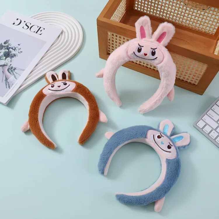 Cute labubu funny headband for women to wash their face and play cartoon headband hairpin internet celebrity hair accessories new hair bundle headwear