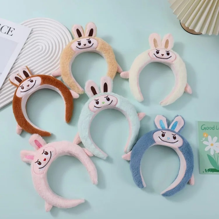 Cute labubu funny headband for women to wash their face and play cartoon headband hairpin internet celebrity hair accessories new hair bundle headwear