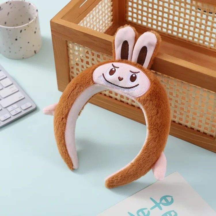 Cute labubu funny headband for women to wash their face and play cartoon headband hairpin internet celebrity hair accessories new hair bundle headwear