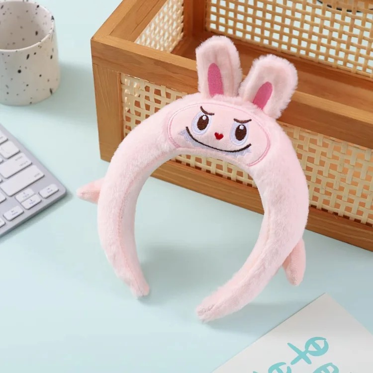 Cute labubu funny headband for women to wash their face and play cartoon headband hairpin internet celebrity hair accessories new hair bundle headwear