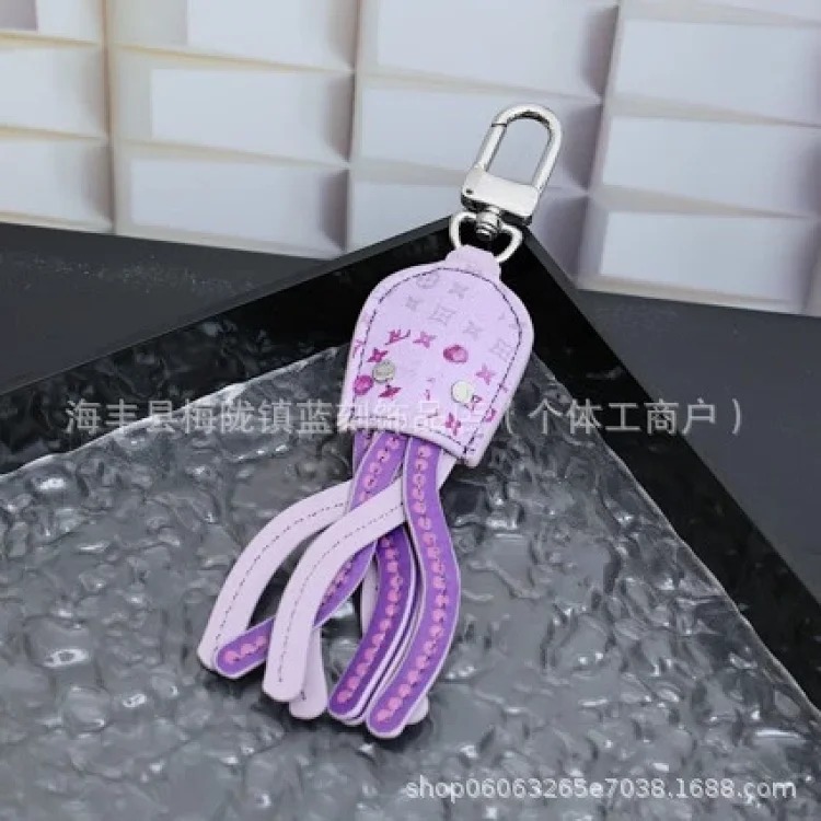 Keychain strawberry letter squid pendant foreign trade supply bag pendant can be shipped wholesale jewelry pendant