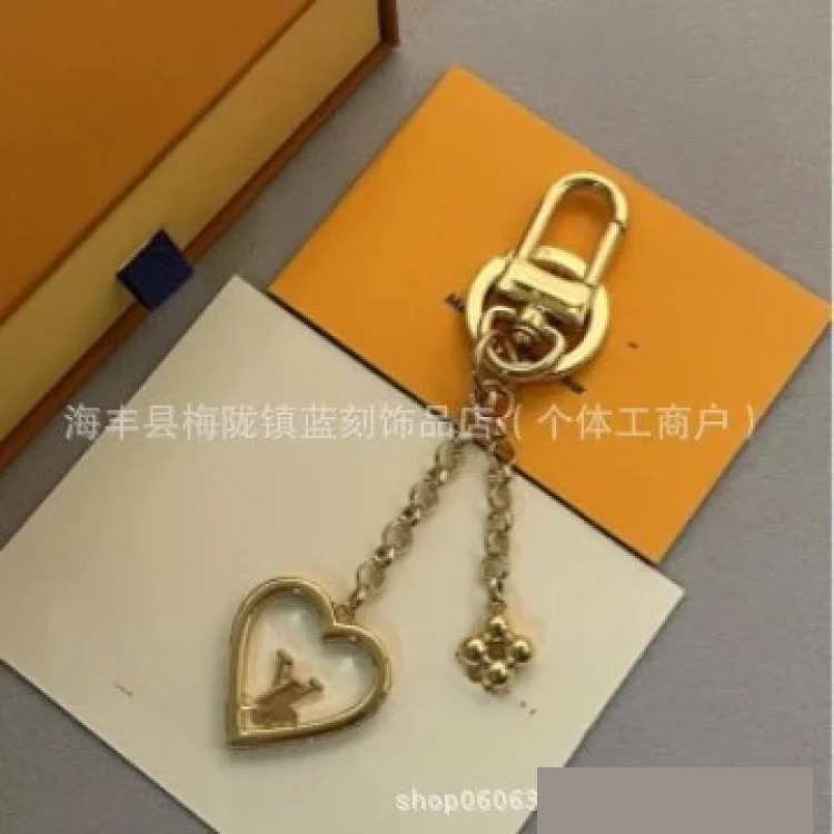 Keychain strawberry letter squid pendant foreign trade supply bag pendant can be shipped wholesale jewelry pendant