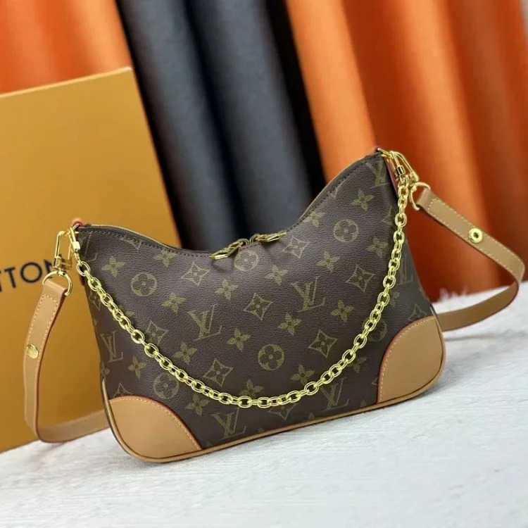 DX4-3 chain croissant shoulder bag