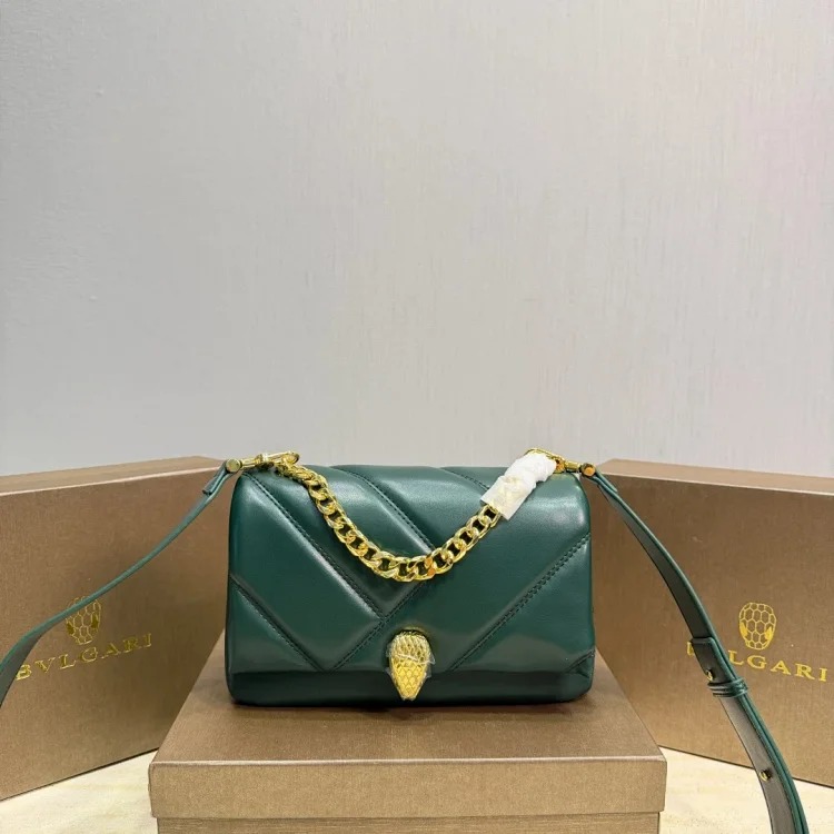 Serpenti Forever series shoulder bag, worthy of the same model as the female star