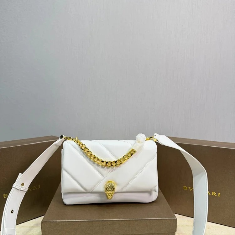 Serpenti Forever series shoulder bag, worthy of the same model as the female star