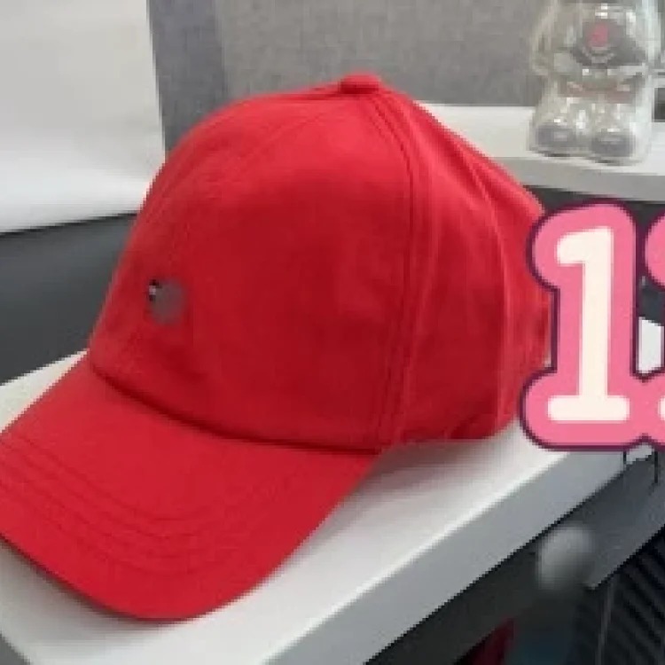 Cross-border small flag embroidered soft-top peaked cap Tom's classic sunshade for men and women, versatile baseball for couples