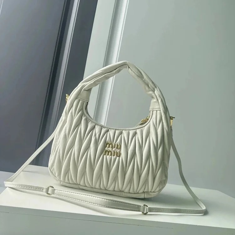 New fashionable casual single shoulder crossbody bag for men and women 607 image 4