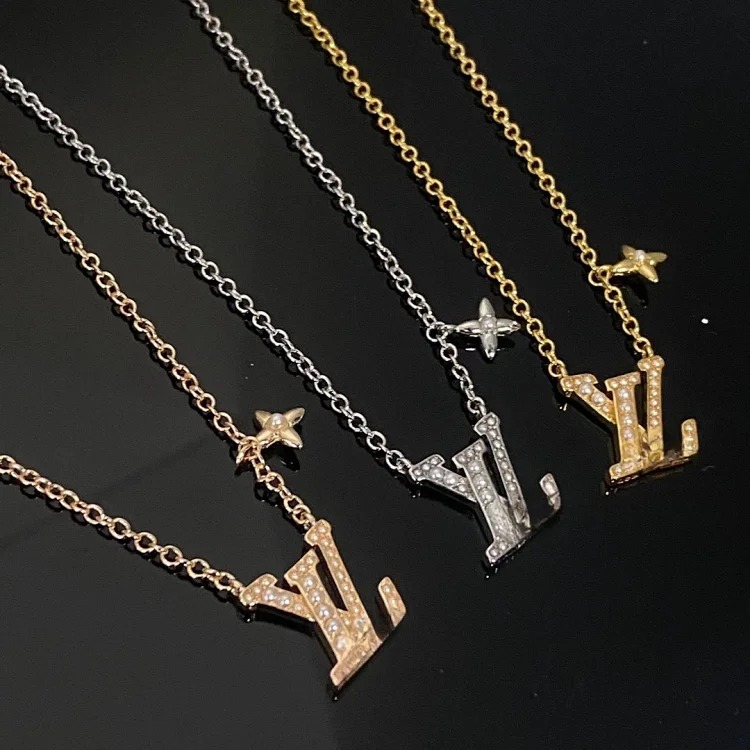 High new pearl letter full diamond V necklace simple flower clavicle chain wholesale