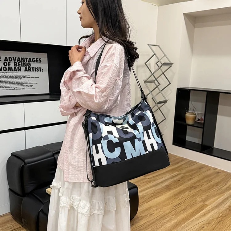 Fashion multi-purpose handbag large capacity women's crossbody bag waterproof casual versatile Japanese student shoulder bag