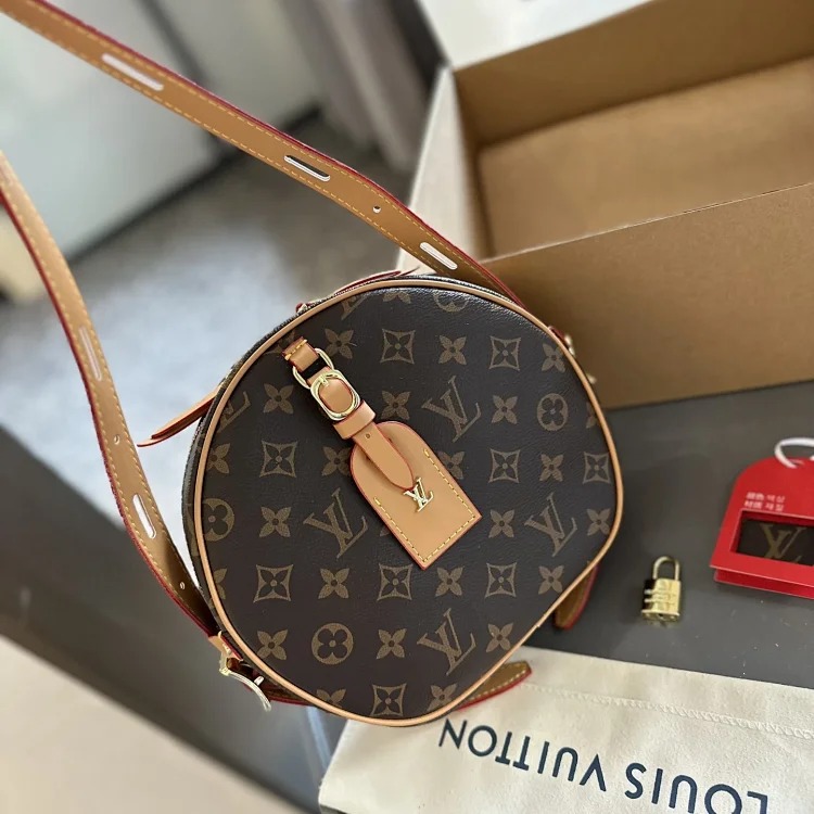 High-end retro luxury fashion portable shell bag shoulder bag (the plastic film image 4
