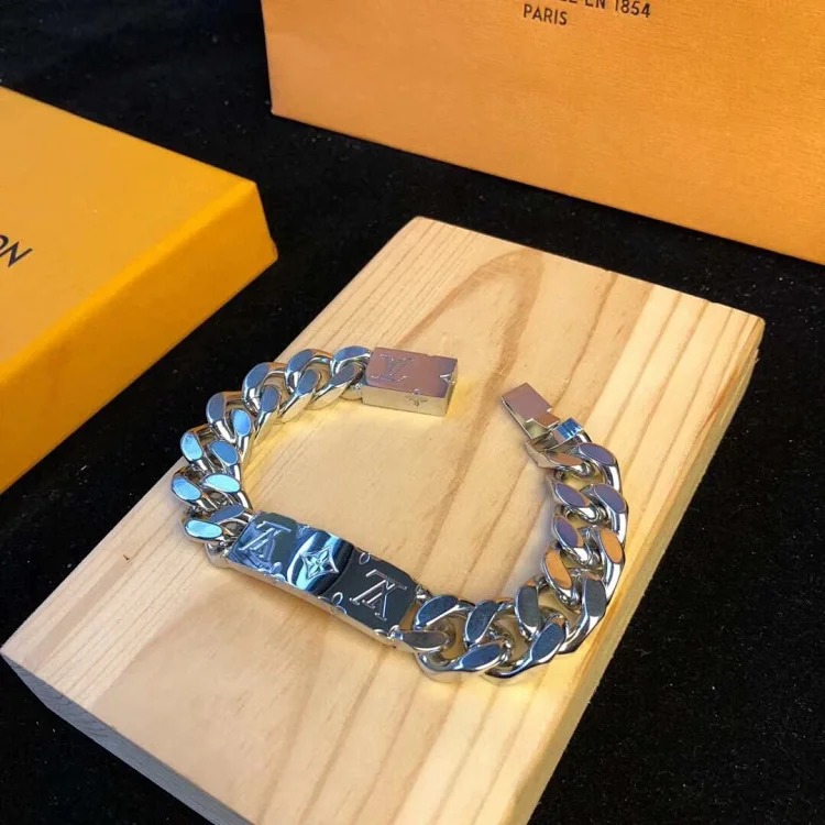 Belt buckle bracelet lead free