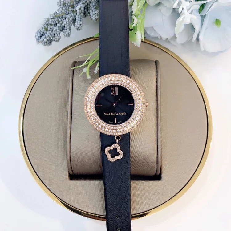 Charms Gold series watches